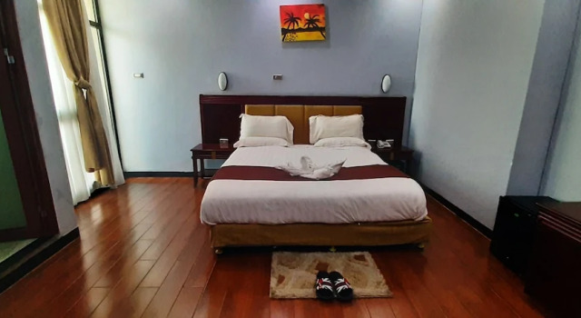 Двухместный номер Standard с балконом Abay international Hotel