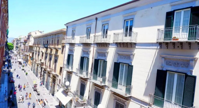 SantAgostino Apartment with Terrace by Wonderful Italy, Забронировать Апартаменты/квартира Палермо Сицилия, рядом с Piazza Castelnuovo