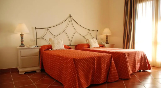 Трёхместный номер Superior Hotel Monti Di Mola