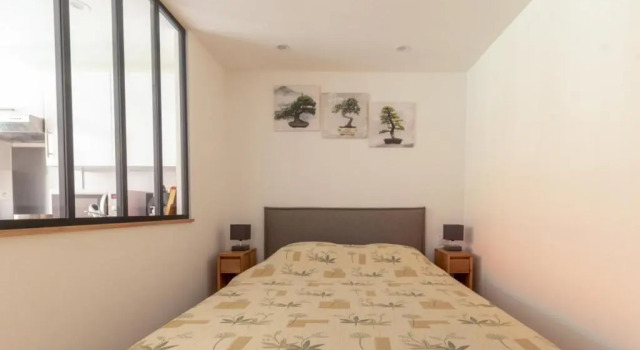 NICE STUDIO 30 m with TERRACE near the SEA