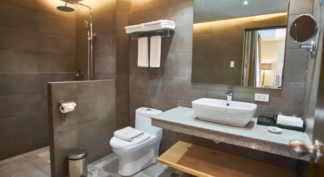 Номер Premier с балконом J7 Hotel