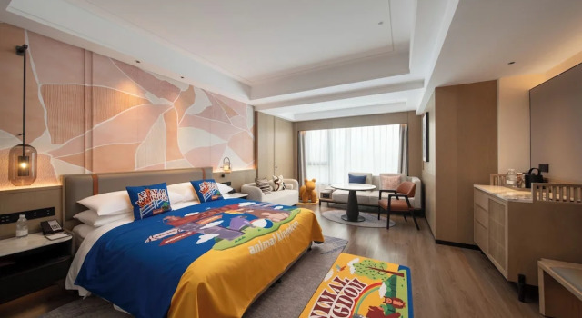 Двухместный семейный номер Standard с видом на озеро Sheraton Jiujiang