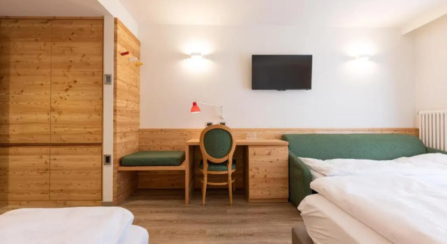 Семейный номер Comfort Alpholiday Dolomiti Wellness & Family Hotel