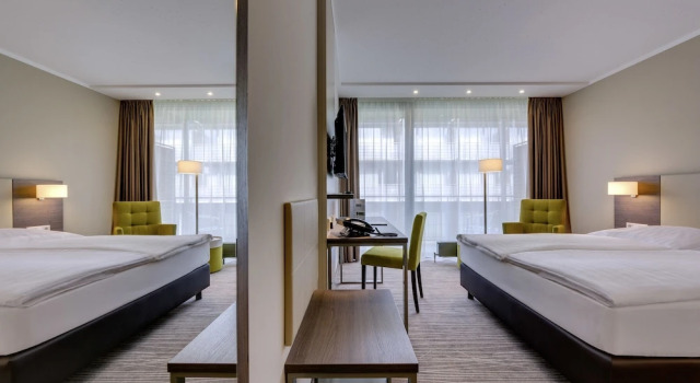 Двухместный номер Comfort с балконом GenoHotel Baunatal