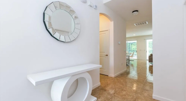 Вилла Modern 8 Bdrm 5 Bath Villa