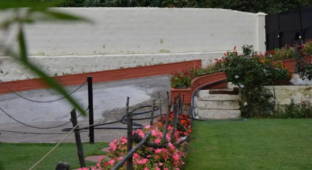 Serenity Manor, Rezervovat Hotel Coonoor Tamil Nadu
