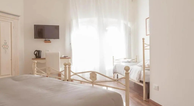 Трёхместный номер Standard Donna Margherita Rome Suite & Rooms