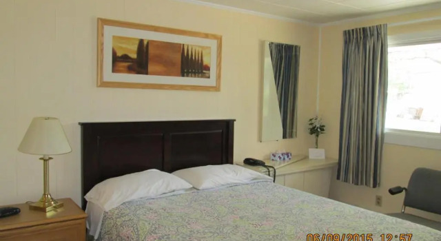 Трёхместный номер Standard Motel Jann