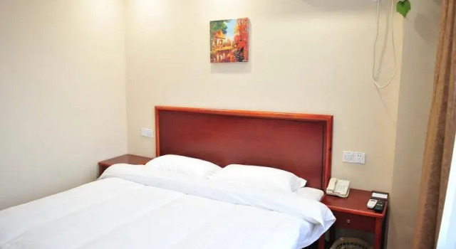 Двухместный номер Standard GreenTree Inn ZhanQian (W) Business Hotel