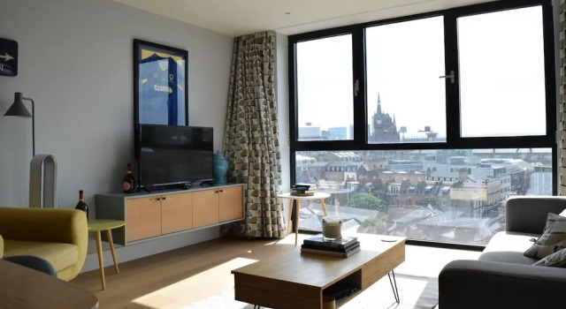 2 Bedroom Flat With Amazing London Views, Varaa Huoneisto Asunnot kohteessa Merseyside, Huoneisto