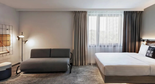 Двухместный семейный номер Standard Moxy Hamburg City