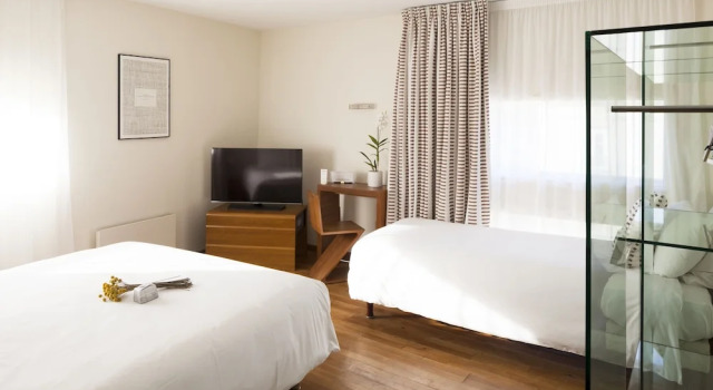 Трёхместный номер Hôtel La Pérouse