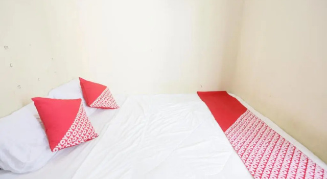 Номер Economy Hotel O Penginapan Pak DheNearMall Nagoya Hill