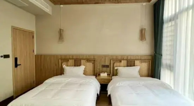 Люкс Deluxe Yu Tang Ju Hot Springs Homestay