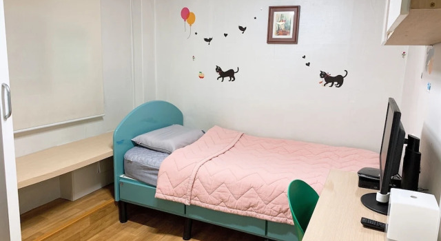 Living Castle Hongdae, Забронировать Отель Мапхогу Сеул, рядом с Торговая улица Хондэ