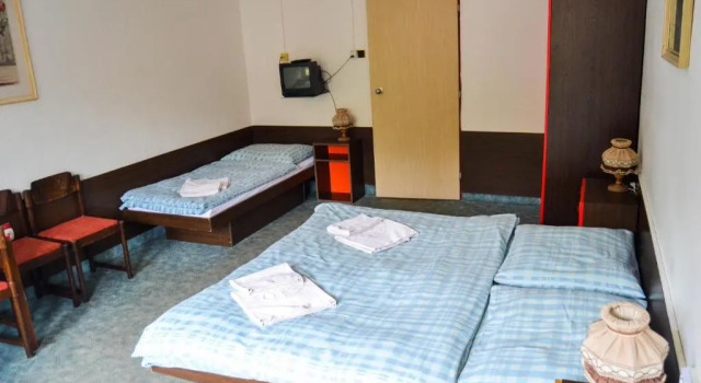 Четырёхместный номер Standard Hotel Krakonos