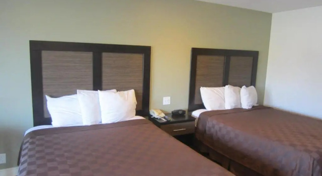Четырёхместный номер Standard Vagabond Inn Sunnyvale