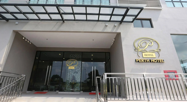 SEM9 Senai ''Formerly Known as Perth Hotel"