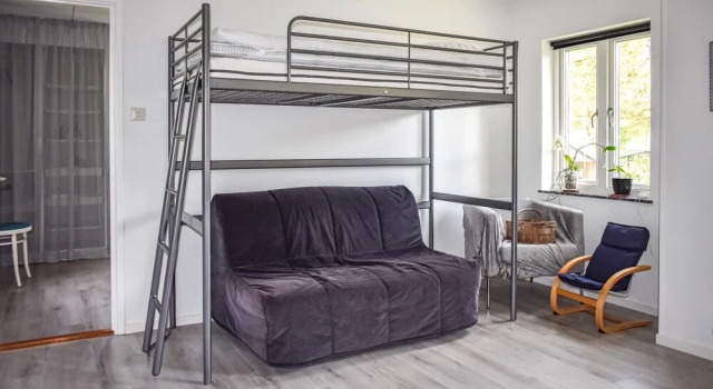 Awesome Home in Gärsnäs With Wifi and 2 Bedrooms, Rezerwuj Hotel Hotele w Lagos z parkingiem, Parking