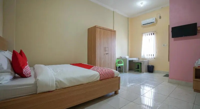 Pesona Asri Homestay by OY Rooms, Rezerwuj Hotel Palembang Sumatra