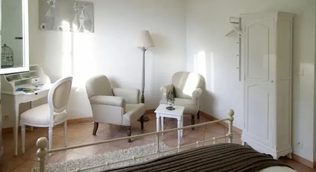 La Villa des 4 Temps, Réserver Villa Revest-les-Roches Provence-Alpes-Côte d'Azur
