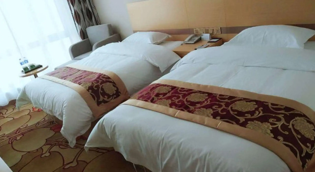 Люкс GreenTree Inn Linxia Niujinhe Avenue Express Hotel