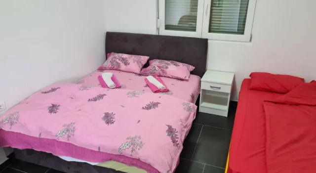 Apartments F, Book Lejlighed Billige hoteller i Podgorica Amt