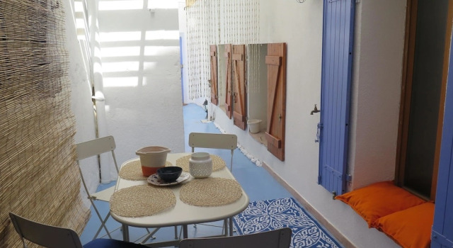 Riad en Ville, Забронировать Отель Отели Ла-Сьота с парковкой, рядом с Plage aux Chiens, Парковка
