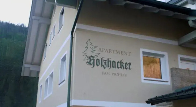 Apartment Holzhacker