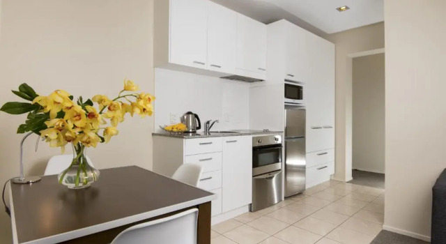 Апартаменты Quest on Queen Serviced Apartments