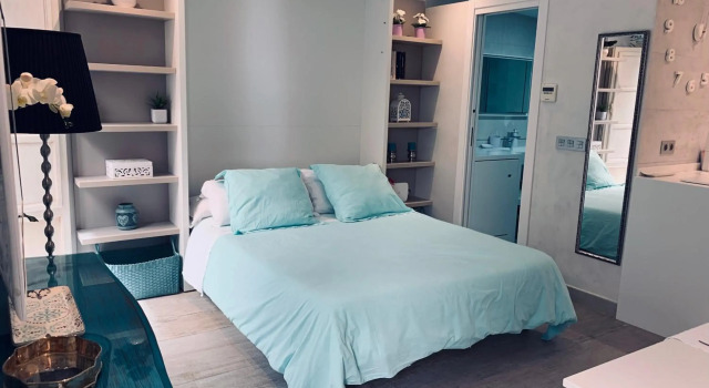 Cathedral Studio, Luxury studio in Cathedral area, Parking Optional