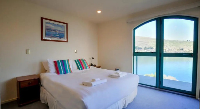 Frankton House - Queenstown Holiday Home, Забронировать Отель Франктон 