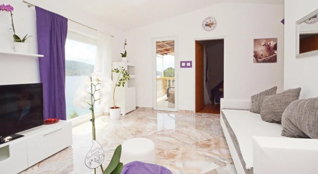 Amazing Home in Vela Luka With Wifi and 5 Bedrooms