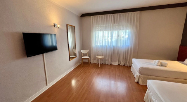 Трёхместный семейный номер AP Hotel Madrid Airport