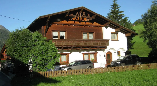 Апартаменты с балконом Apartment in Pettneu near St Anton Ski Slopes