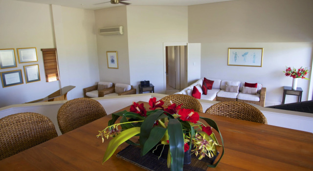 Portside Whitsunday Luxury Holiday Apartments, Забронировать Апартаменты/квартира Отели Эрли-Бич с парковкой, рядом с Рынок пляжа Эйрли, Парковка