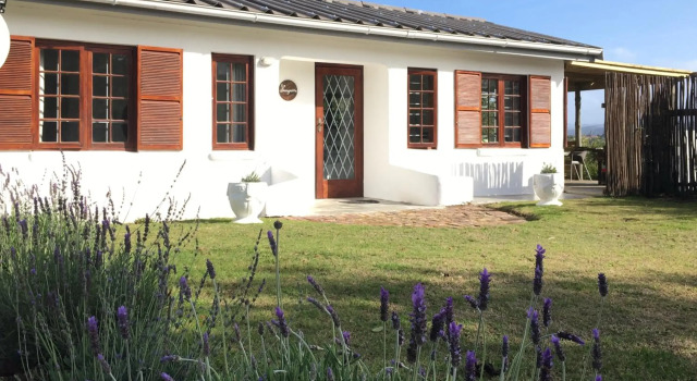 Bunnymoon Cottage, Забронировать Дом для отпуска Плеттенберг-Бей Найсна, рядом с Bitou river