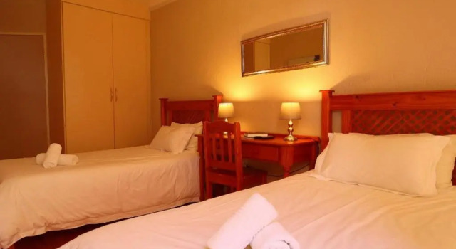 Двухместный номер Standard с видом на бассейн Georeen Guest House