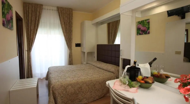 Четырёхместный номер Standard Park Hotel Perù ***S