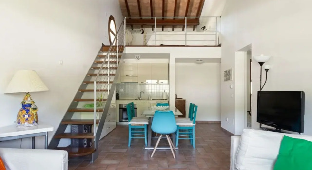 Waterfront Mansion in Rome near Lake, Забронировать Отель Отели в центре Ангвиллара-Сабация, в центре