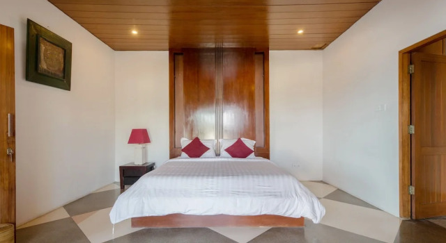 Suarti Resort, Villas & Gallery, Забронировать Курортный отель Курортные отели Джимбарана, рядом с Udayana University Jimbaran, Курортный отель