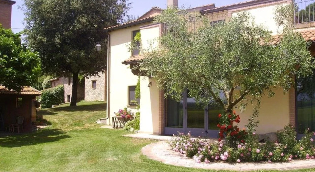 Agriturismo Borgo Laurice, Book Hotel Hoteller i Torgiano med pool, Swimmingpool