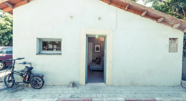 Lovely 1BR Apt in Neve Tzedek W Parking, Забронировать Отель Тель-Авив Тель-Авивский округ, рядом с Independence Hall Museum