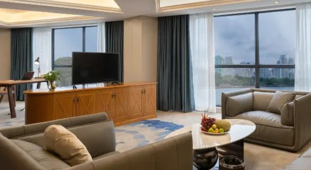 Люкс Luxury Vienna International Hotel Luogang Wanda Plaza