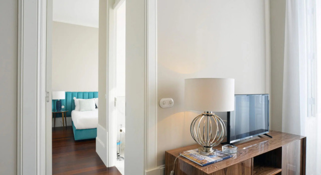 Market 2A in Oporto With 2 Bedrooms and 2 Bathrooms, Забронировать Отель Порту Регион Порту, рядом с Lapa Metro Station