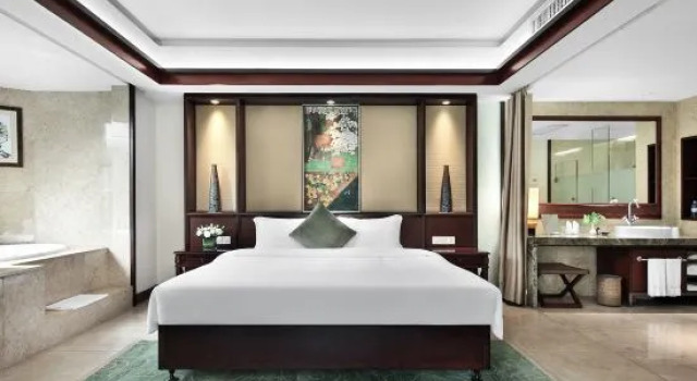 Sviitti parvekkeella vuoristomaisema Yangshuo Resort