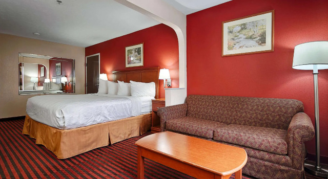 Номер Standard Best Western Canton Inn