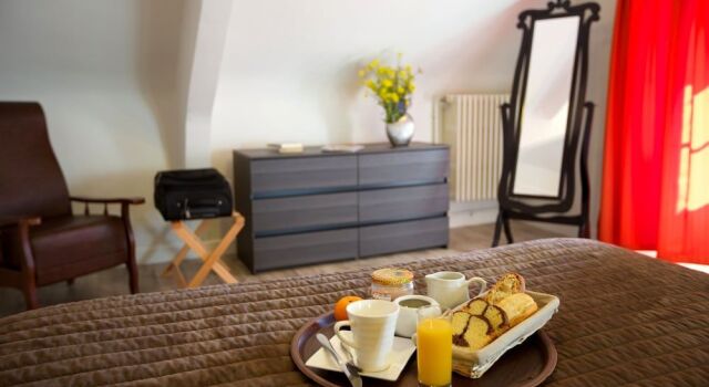 Hôtel Au Petit Breuil, Réserver Hôtel Hôtels à Creuse avec parking, Parking