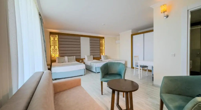 Люкс Семейный Concordia Celes Beach Hotel