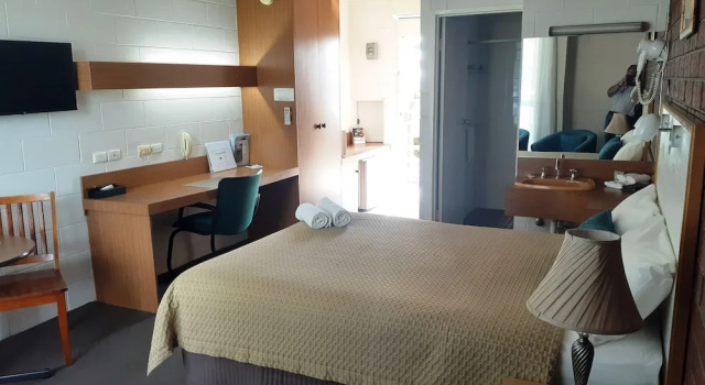 Номер Deluxe City Gardens Motel